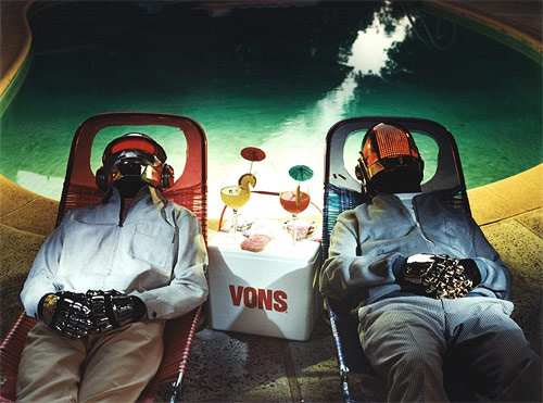 Noisey was bij de geheime Daft Punk-luistersessie en we geven de bitterballen een zesje