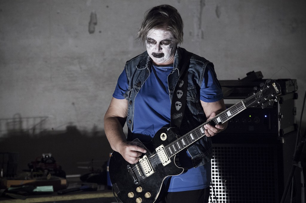 L’assurda storia di Azdora, le massaie romagnole che fanno black metal