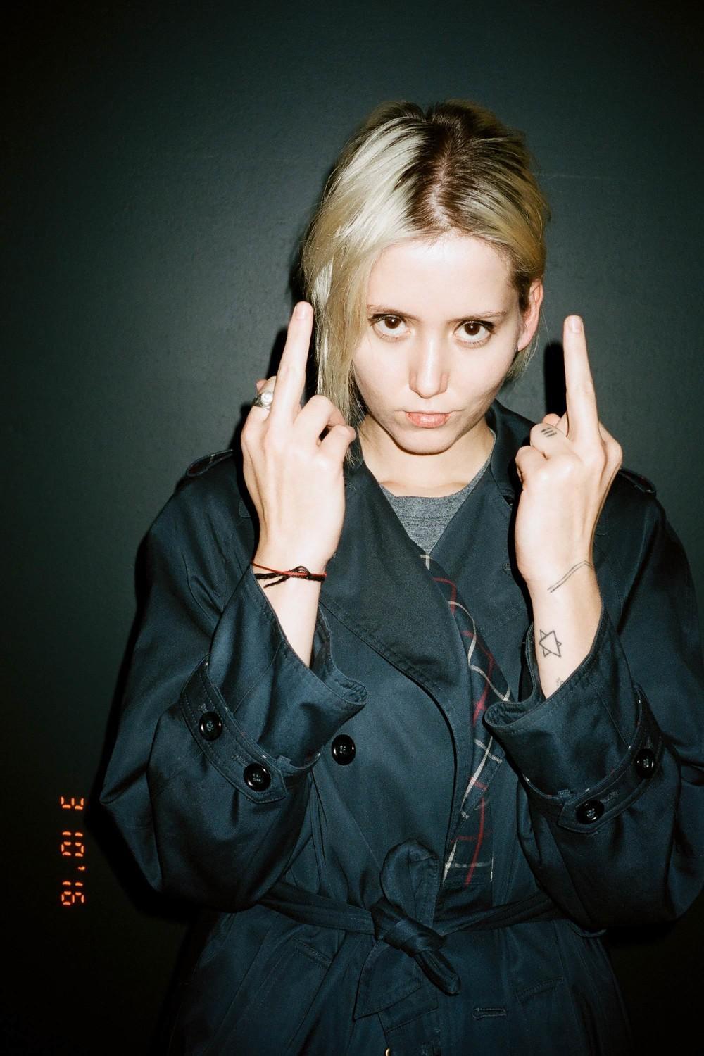 中絶禁止法案に反対するポーランド女性たちの肖像