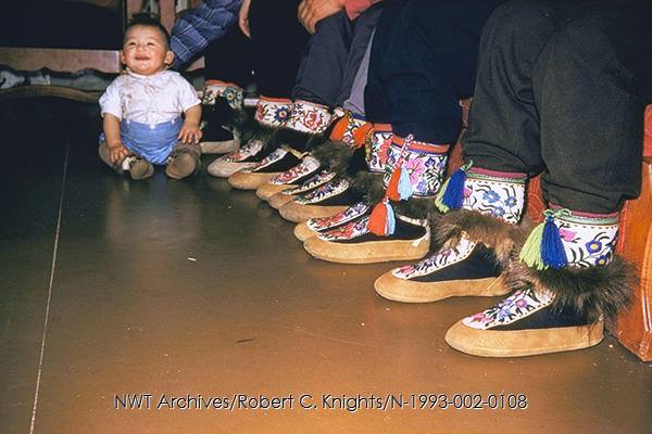 Meet the Indigenous Writer Tweeting Photos to Share His People’s History