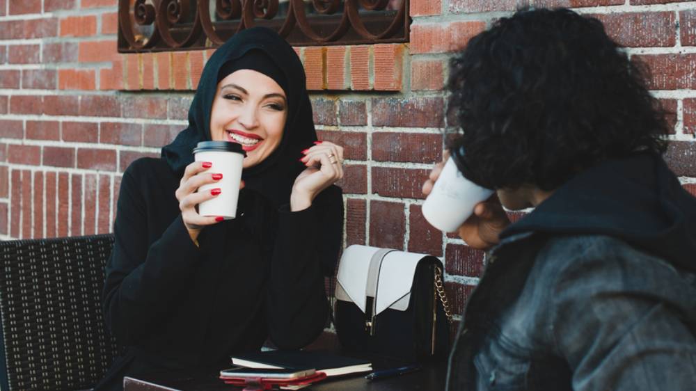 Cum să nu mai plătești pentru cafeaua colegilor de la birou