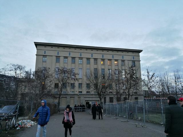 Αγόρασε Ένα Κομμάτι του Berghain, για να Αποδείξεις Πόσο  Πραγματικά Αγαπάς το Clubbing