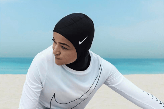 Nike bringt ein Sport-Kopftuch für Frauen auf den Markt