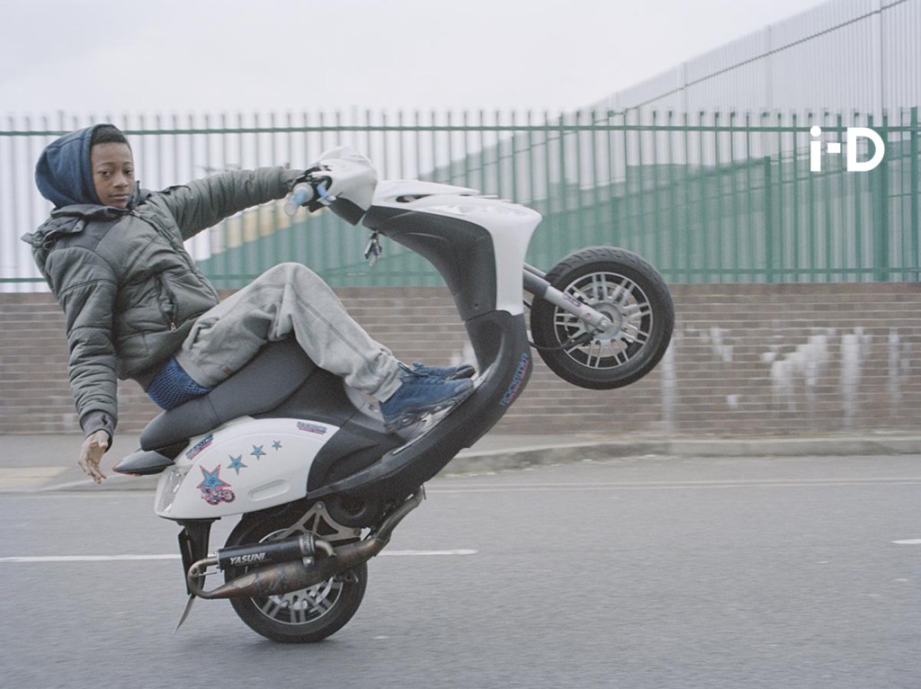 Motos, quads et terrains vagues : les nouveaux gangs de bikers de Londres