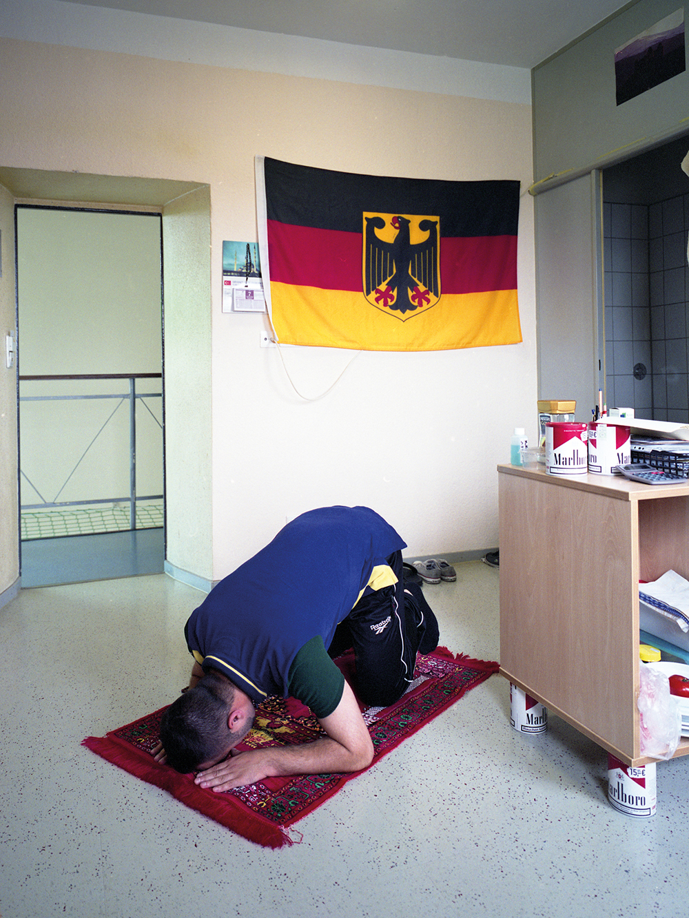 1494845738237-jva025