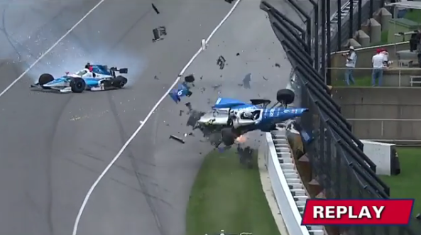 Scott Dixon es el hombre más afortunado al salir caminando de un horrible accidente en la Indy500