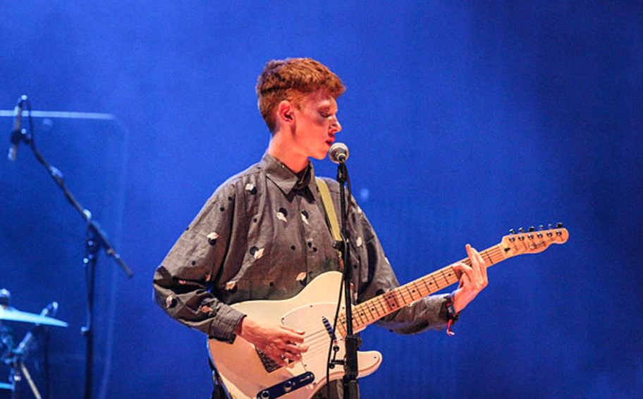 Nowa piosenka King Krule brzmi jak Radiohead z lat 90. z Joe Strummerem na wokalu