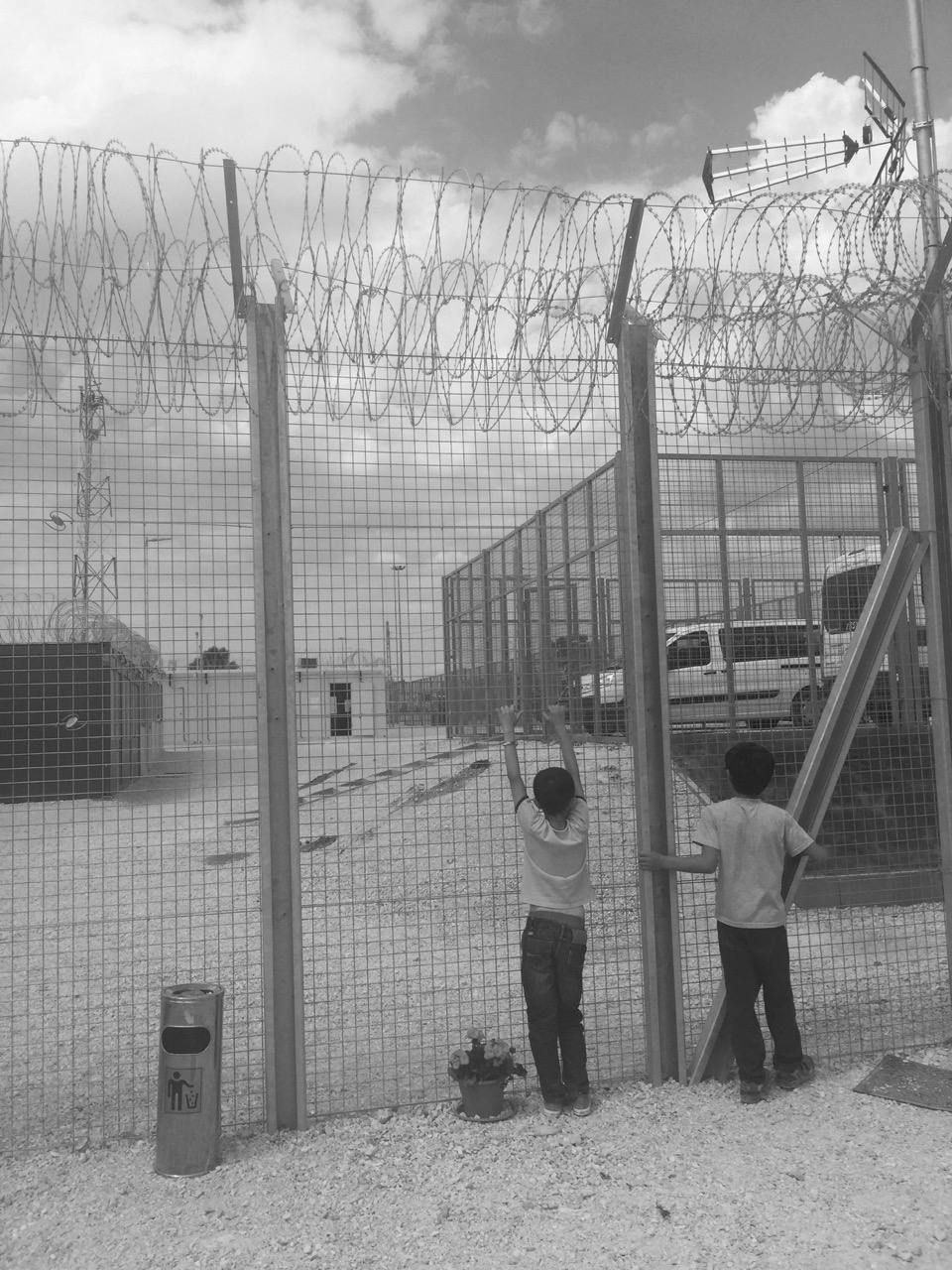 Fotos aus Ungarns Gefängnislagern für Flüchtlinge