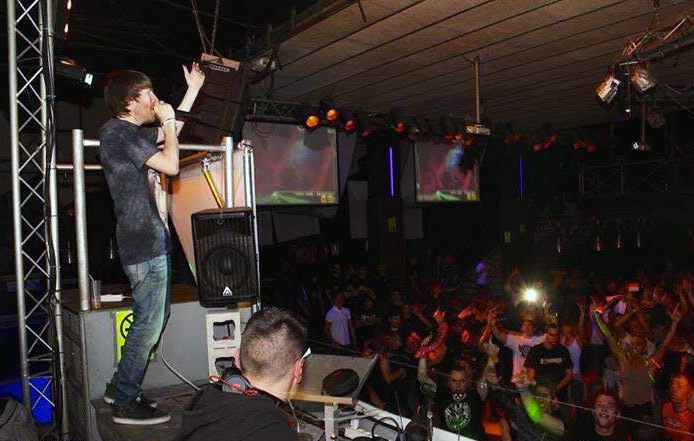 dj pont aeri música técno máquina hardcore electrónica entrevista