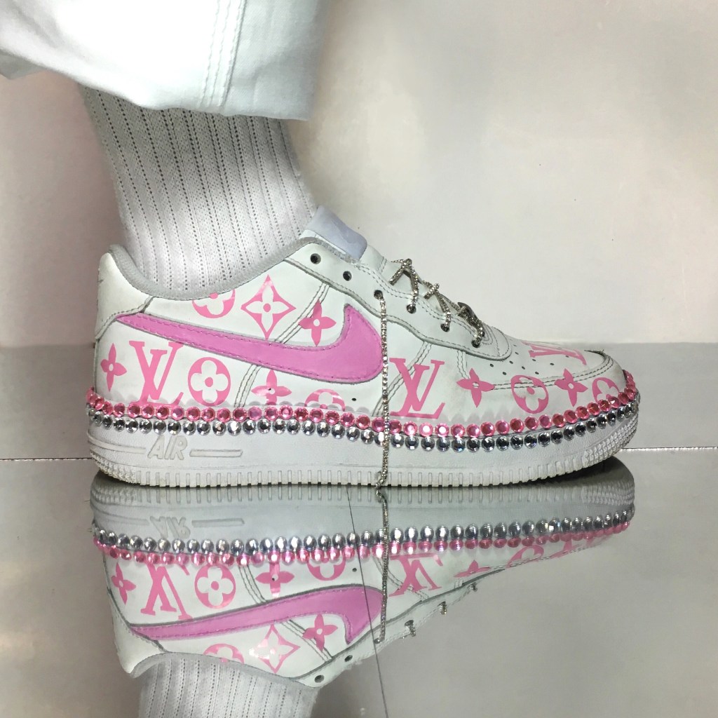 Kάποια από τα πιο Εντυπωσιακά «Μαϊμού» Προϊόντα που Παίζουν Εκεί Έξω, για τα Μάτια σου Μόνο