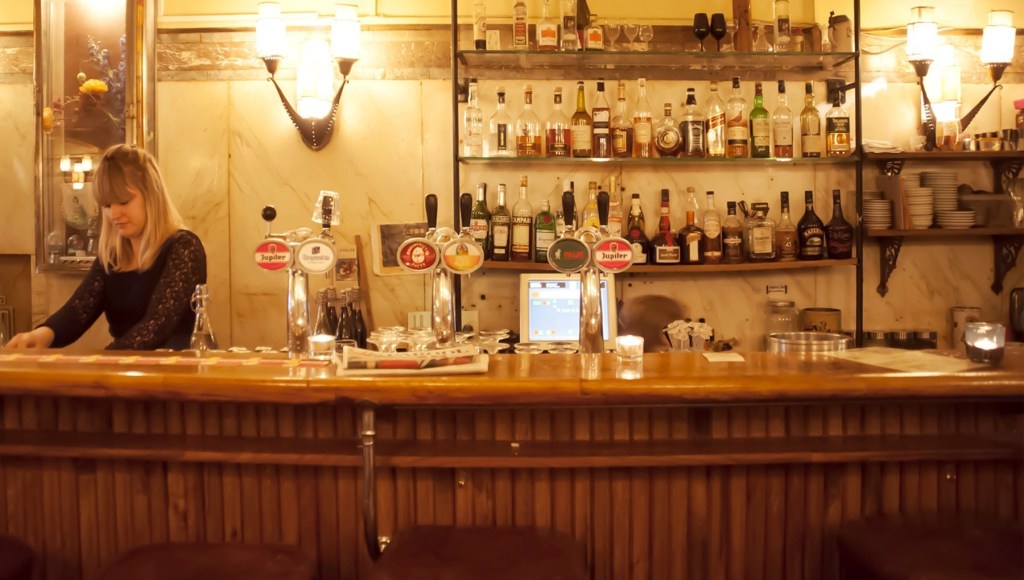 Dit is niet de vrouw die werd gevraagd om met haar tieten te schudden. Foto via Iamsterdam.