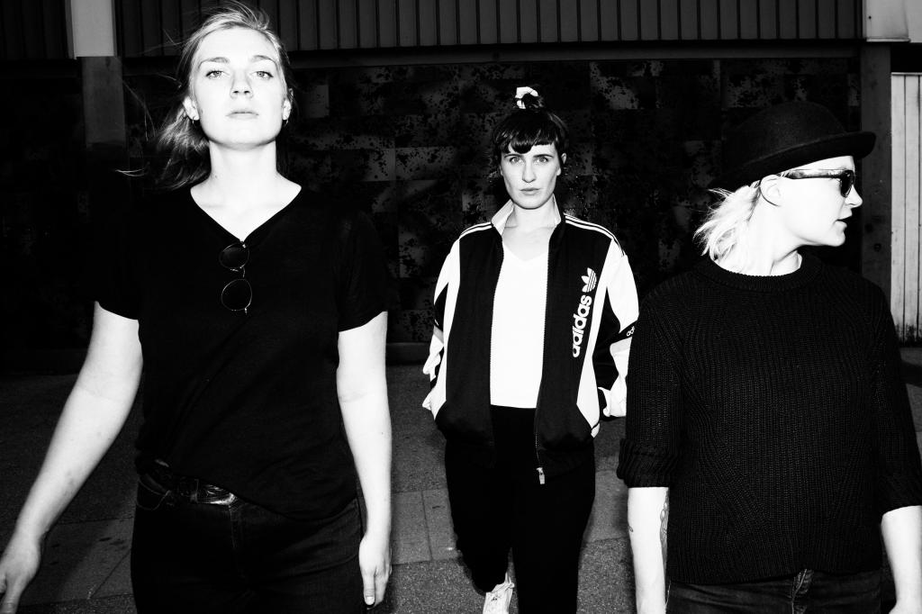 “Hvis man har våben, kan man sgu godt udrette noget, selvom man kun er tre i en hær”