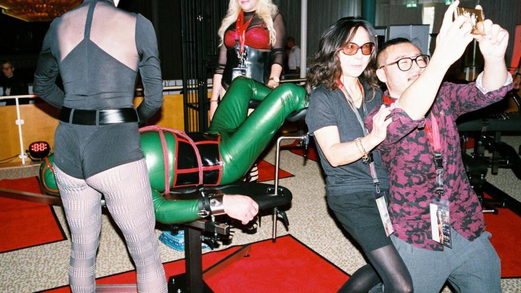 Odveo sam mamu na Sajam pornografije