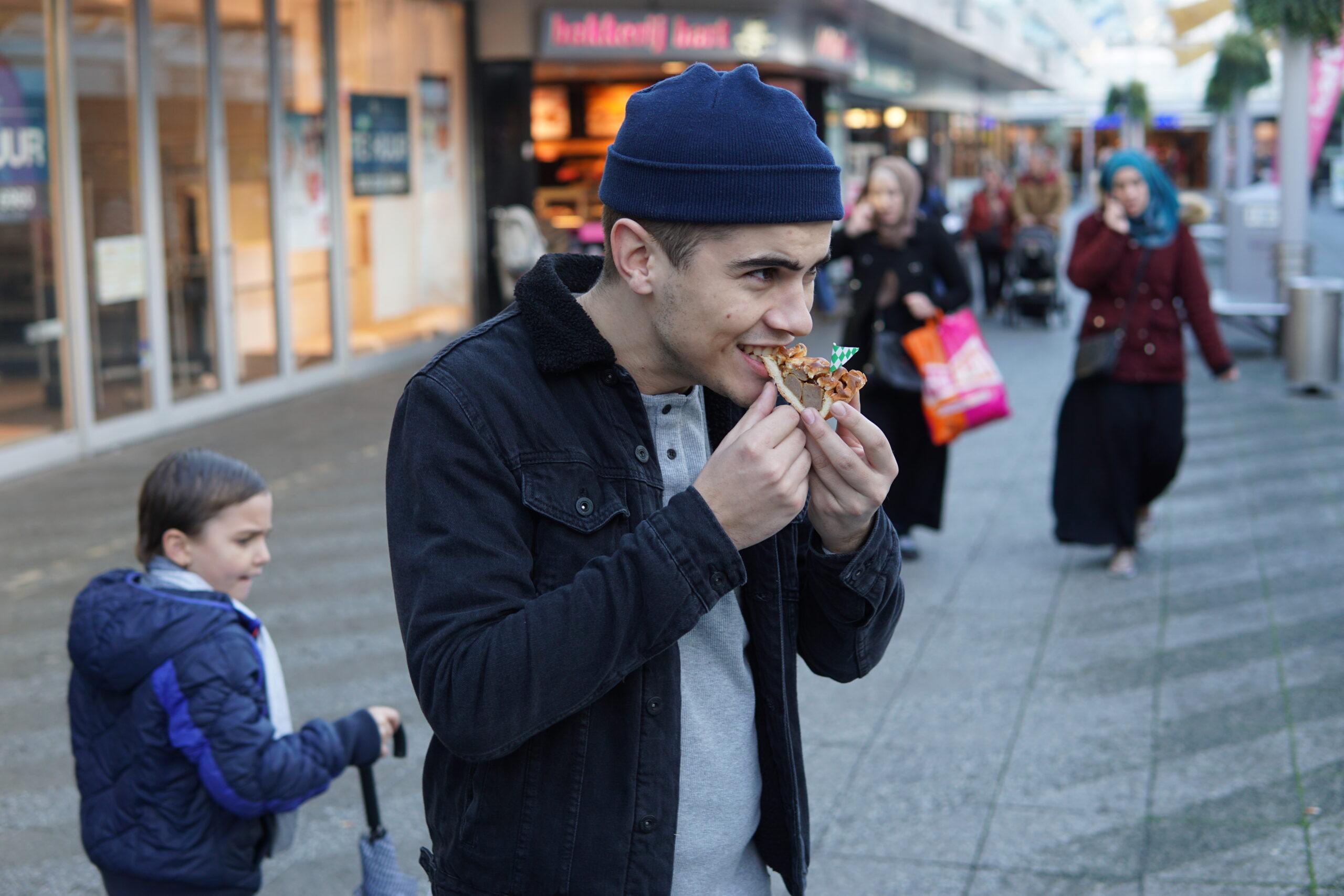 1510334129155-Quemio