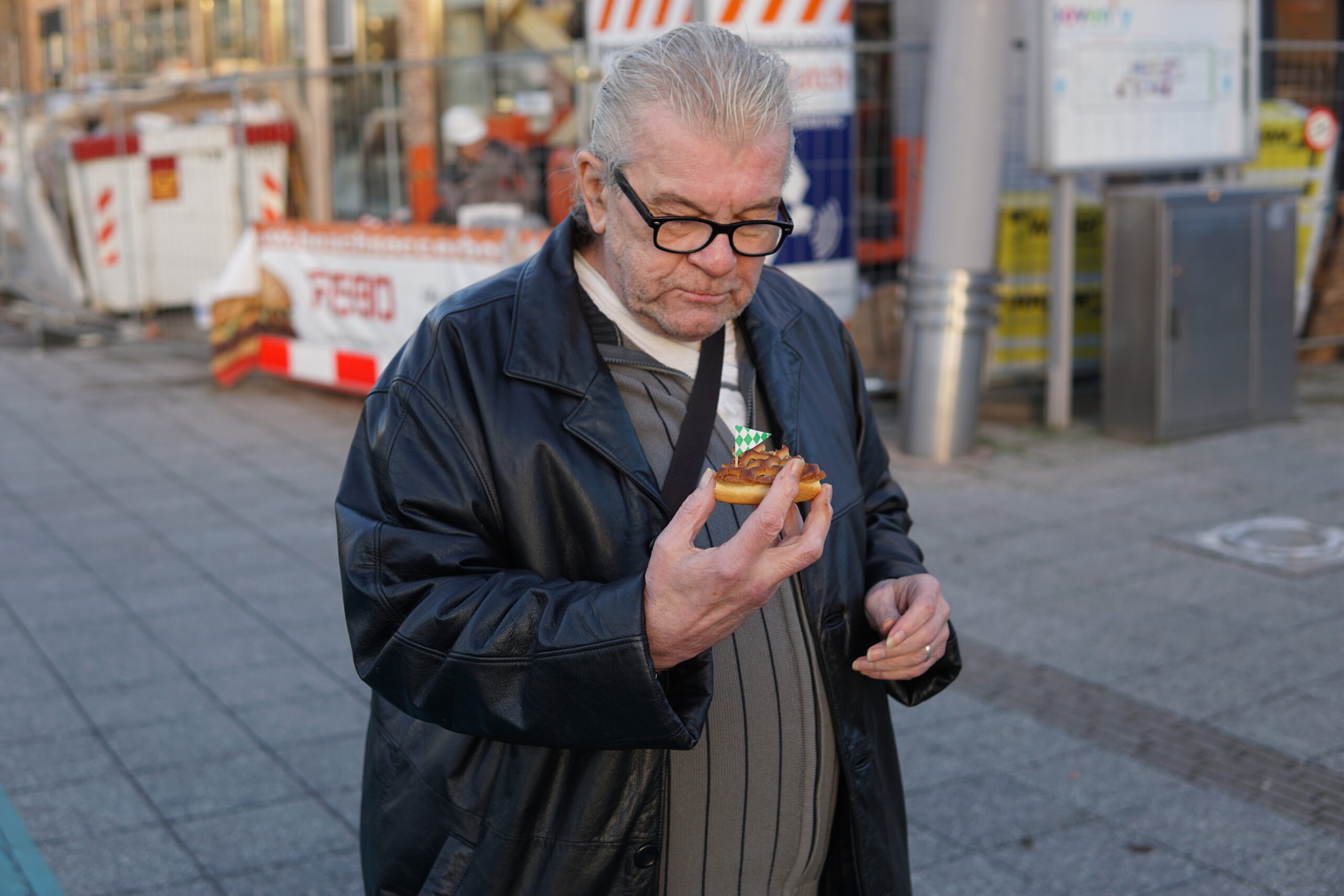 1510334239058-Herman