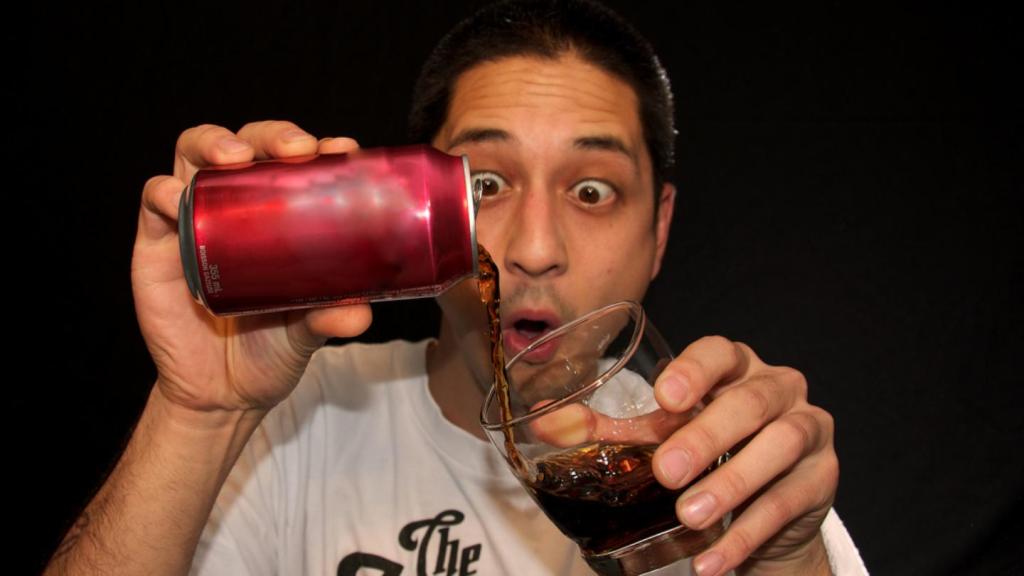 Oamenii ăștia mi-au explicat cât de nocivă e dependența de sucuri