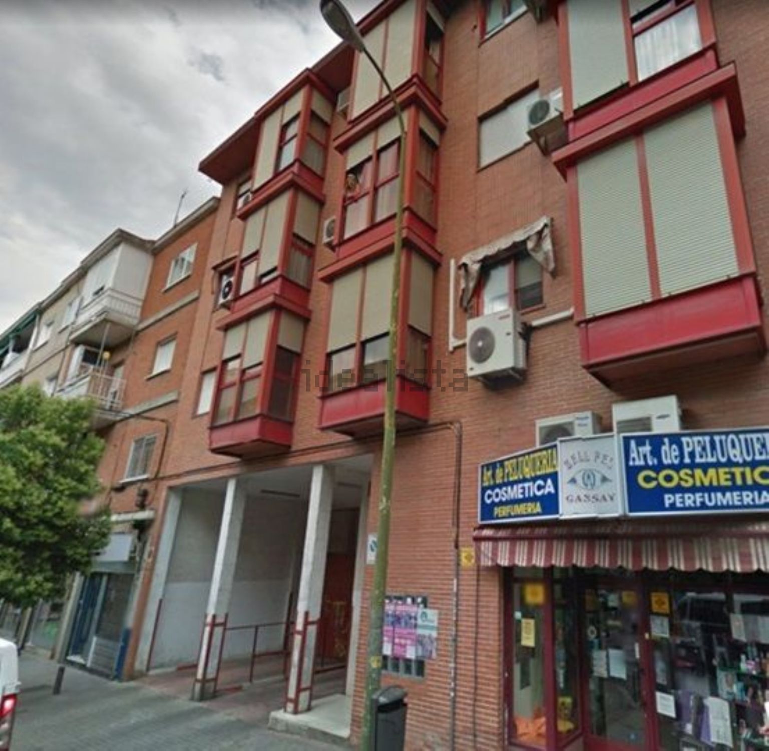 1513156283881-Aladierna