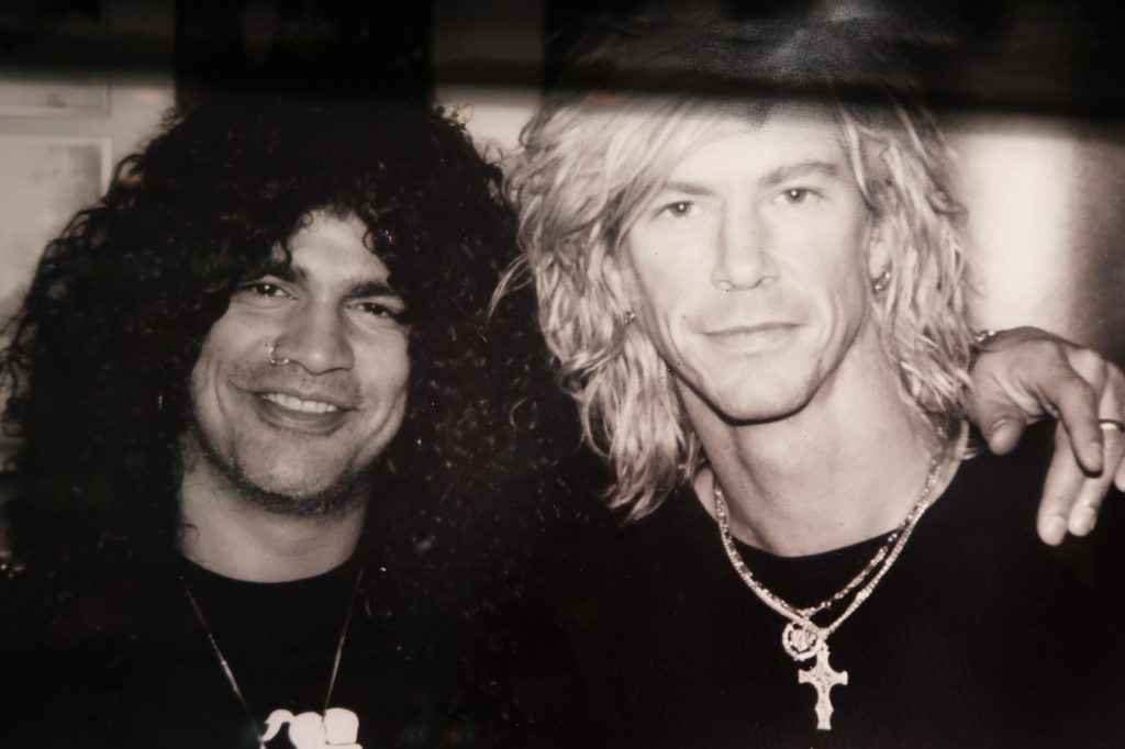 Barman Cor maakte 35 jaar lang portretten van de grootste muzikanten ter wereld