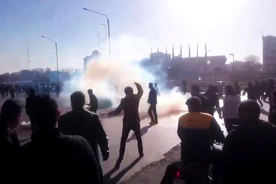 Tudo o que precisas de saber sobre os protestos no Irão