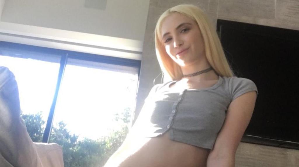 Cele mai ciudate cereri pe care le-au primit tipele care fac videochat