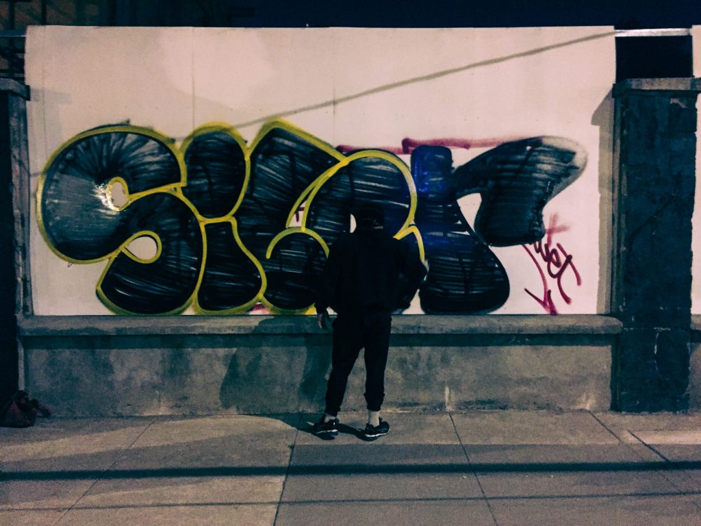 Siler lleva 18 años tapizando la CDMX con su nombre, ¿por qué?