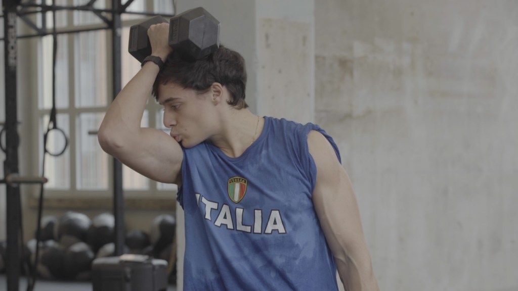 Vi spieghiamo i programmi elettorali in palestra con Luis