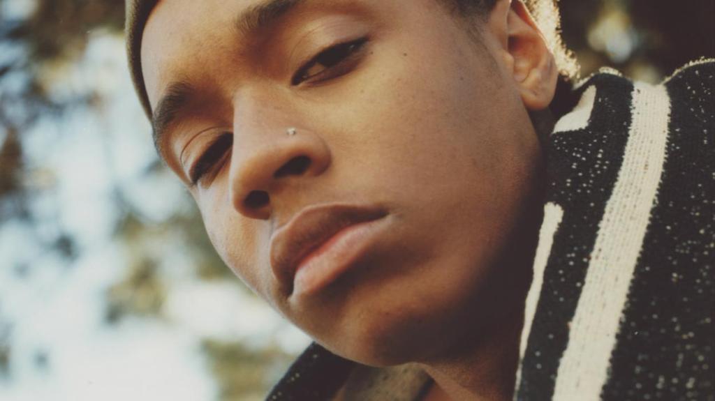 Rejjie Snow fala sobre os filmes (e funks irlandeses) que inspiram sua sonoridade transcontinental