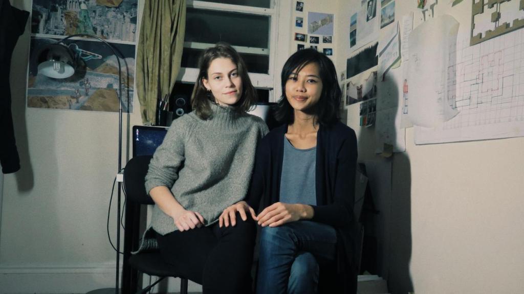 Am întrebat cupluri de lesbiene cum își sincronizează ciclurile