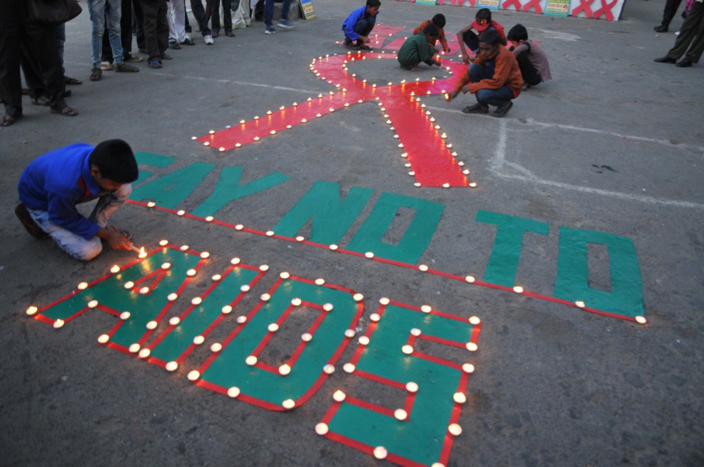 Ο Βρετανός που Μόλυνε Σκόπιμα Ανθρώπους με τον Ιό του HIV Καταδικάστηκε σε Ισόβια