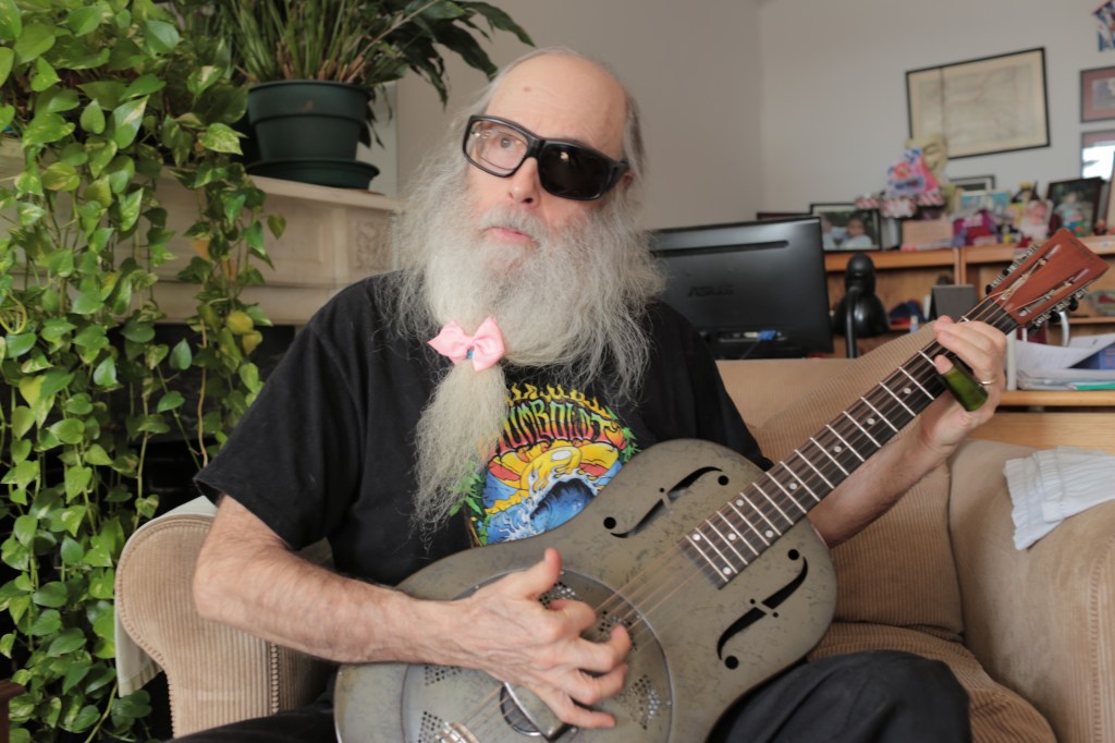 Meet Messiahsez, a Bathhouse-Dwelling, Mind-Expanding YouTube Sensation