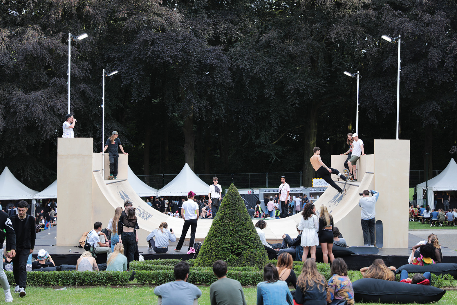 1529915498367-2N6A2541