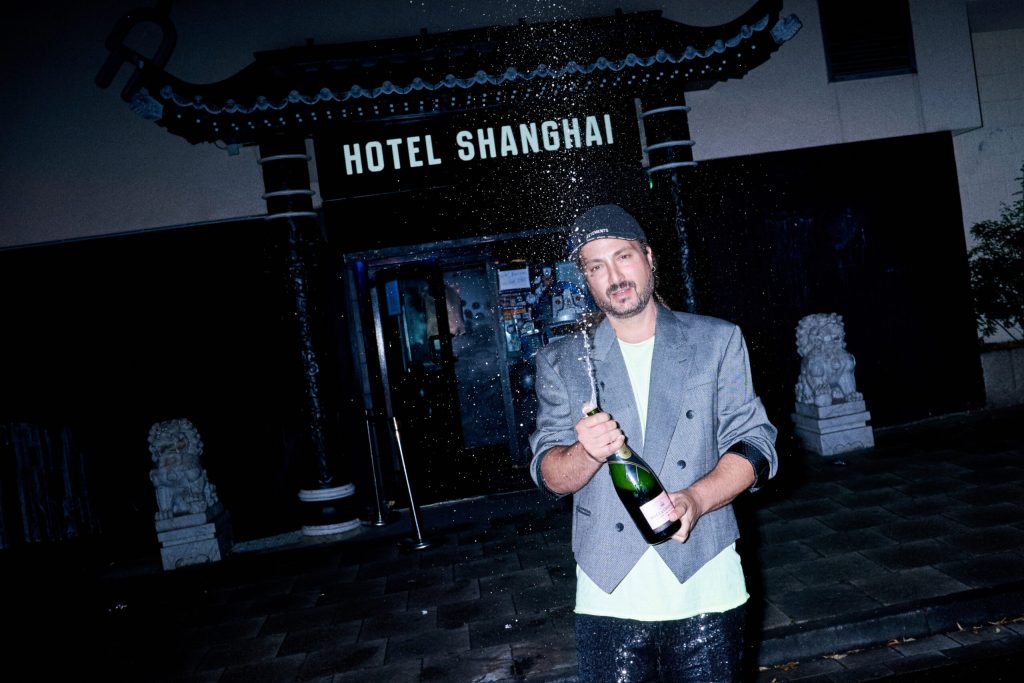 10 Fragen an einen Clubbesitzer, die du dich niemals trauen würdest zu stellen