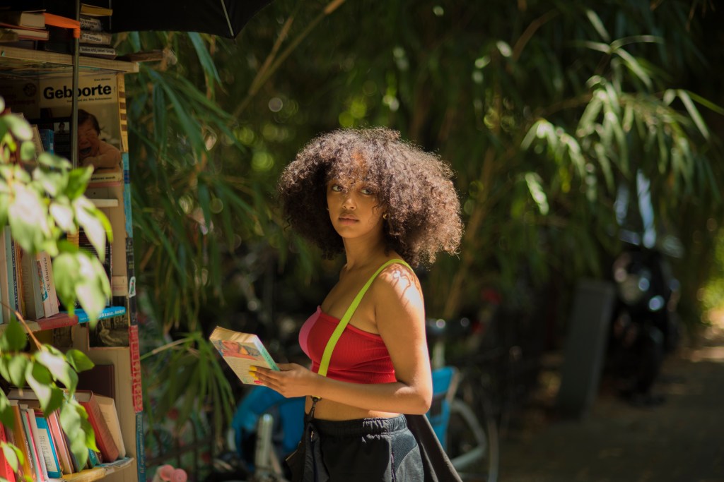 Blending Hip-Hop and Neo-Soul, Rimon Is the New Face of Dutch Music