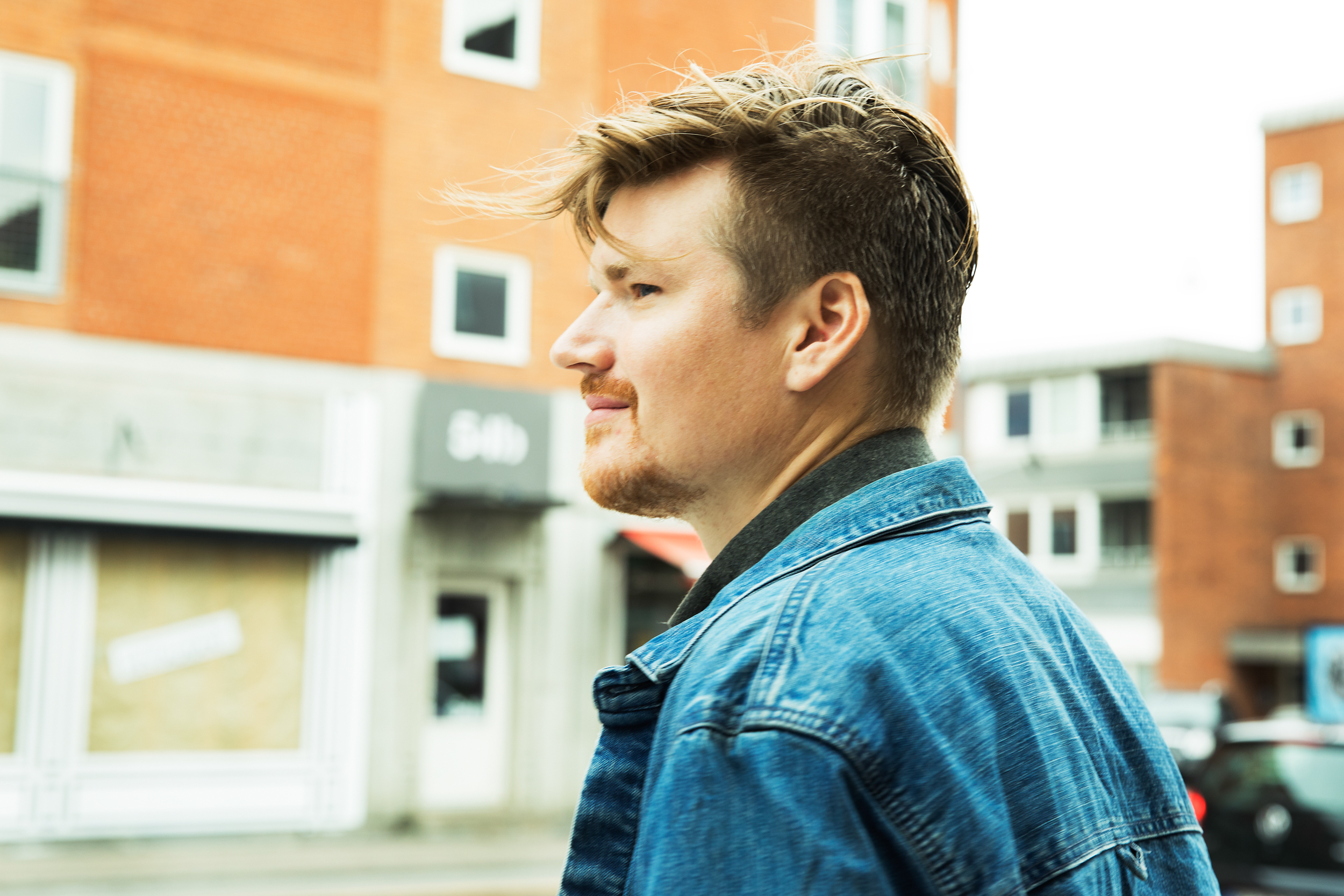 Et billede af Anders på gaden i København