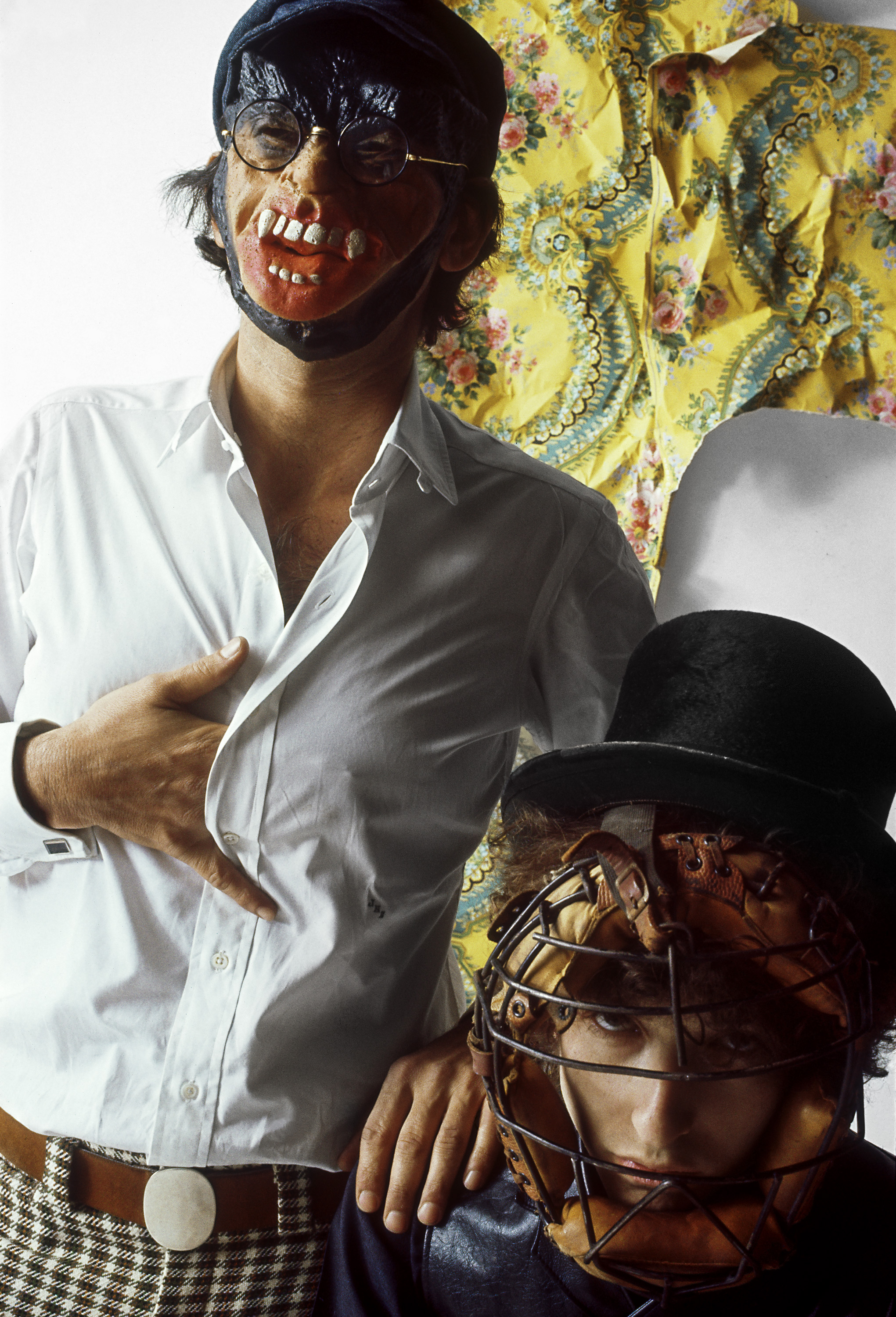 1538487280336-09-press