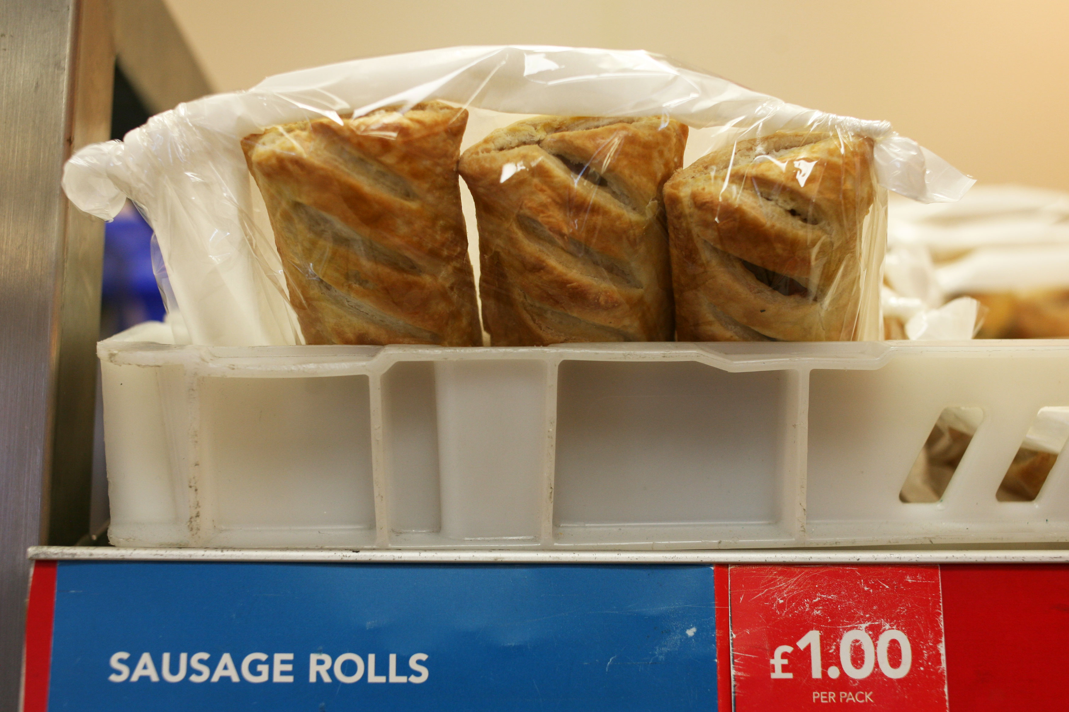 1540300912499-SausageRolls-close2