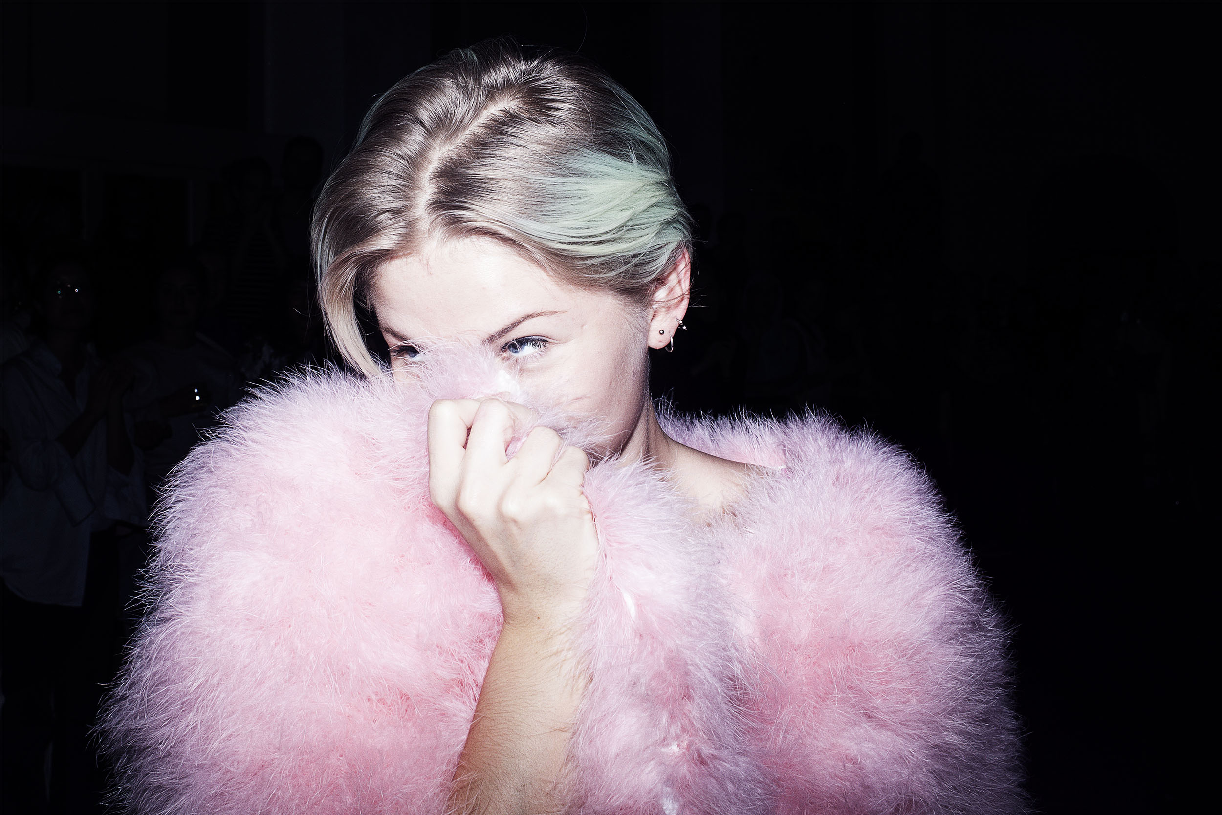 Voguing til ball i Absalonskirken af Amanda Hjernø