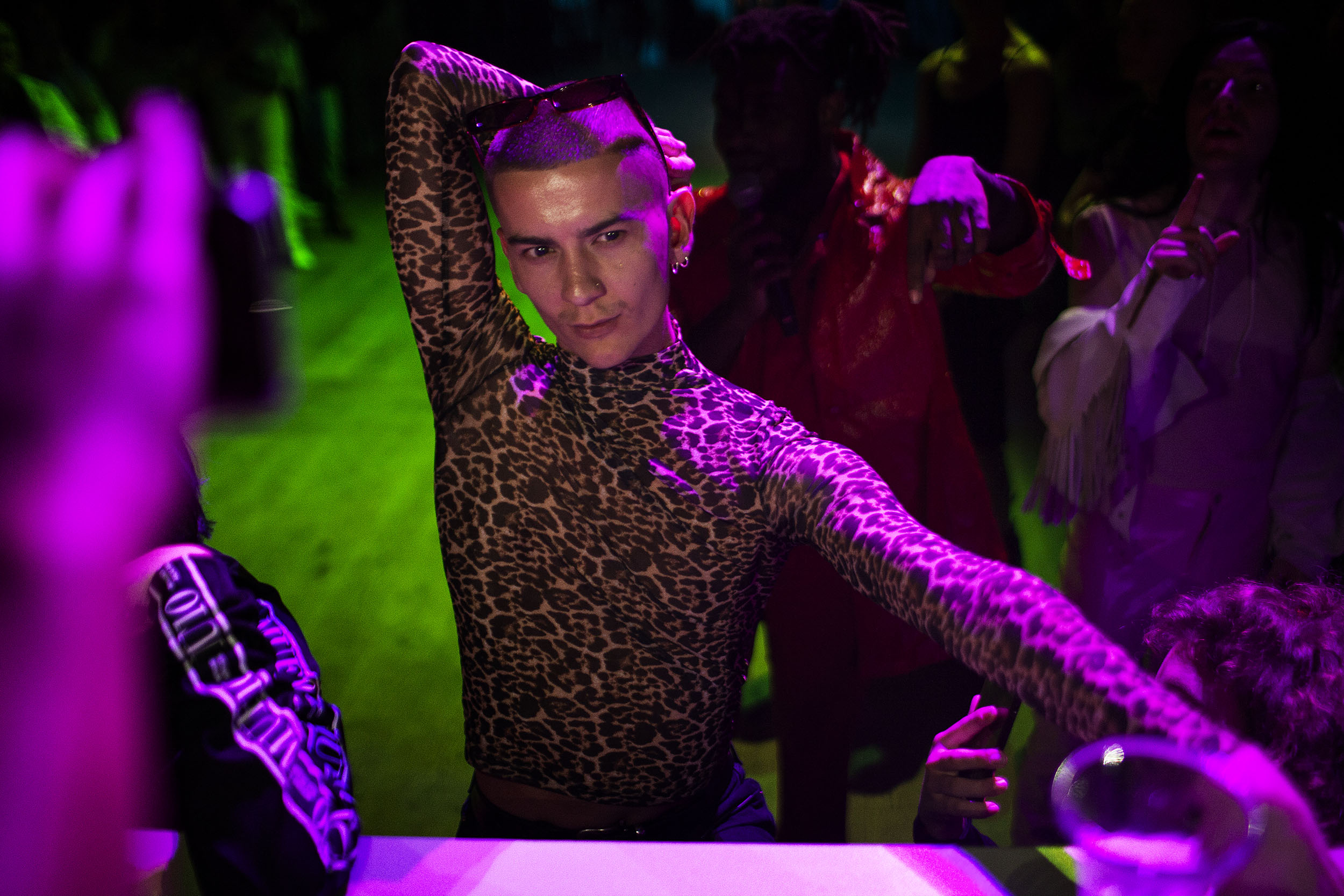 Voguing til ball i Absalonskirken af Amanda Hjernø