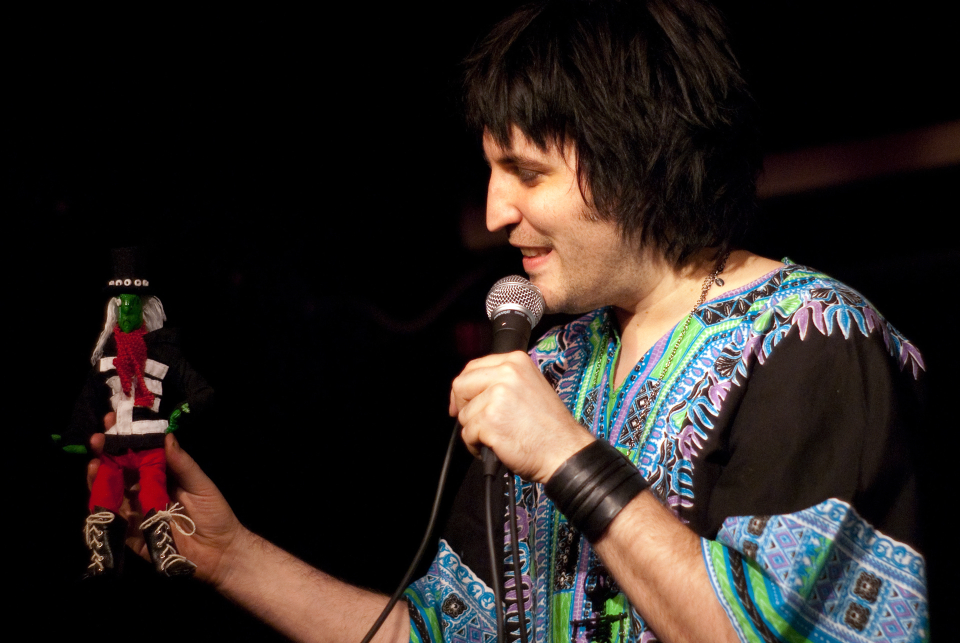 1541691025839-02-NoelFielding2010