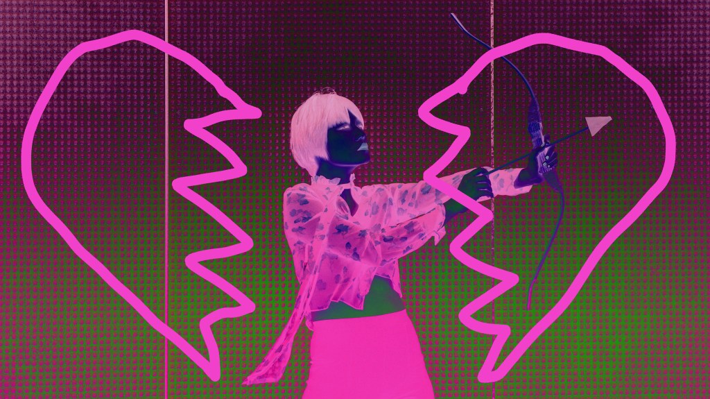 Frau schießt einen Pfeil hinter einem zerbrochenen, pinken Herz ab.