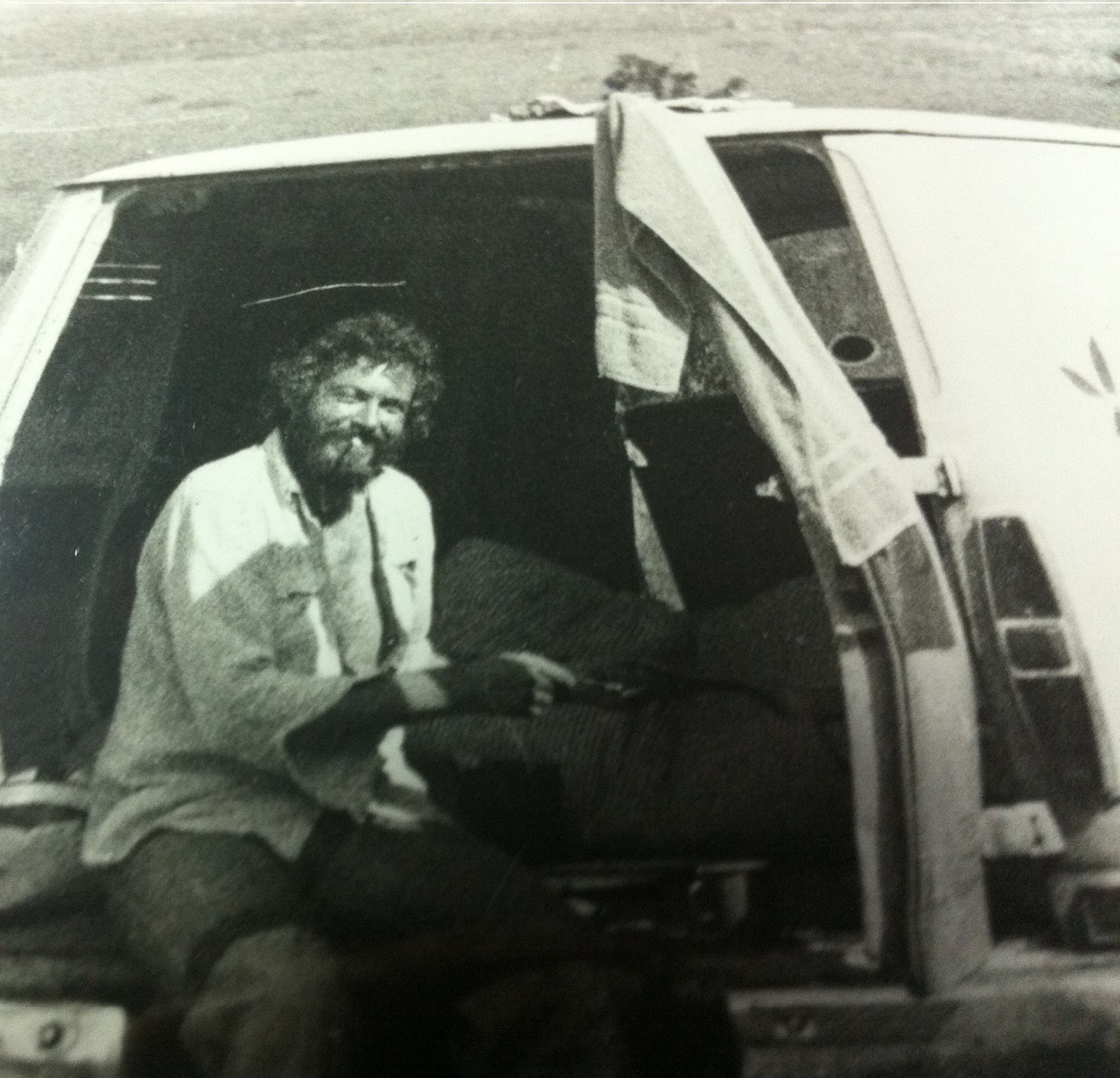 Stephen Bentley infiltriert als Undercover-Hippie ein LSD-Netzwerk