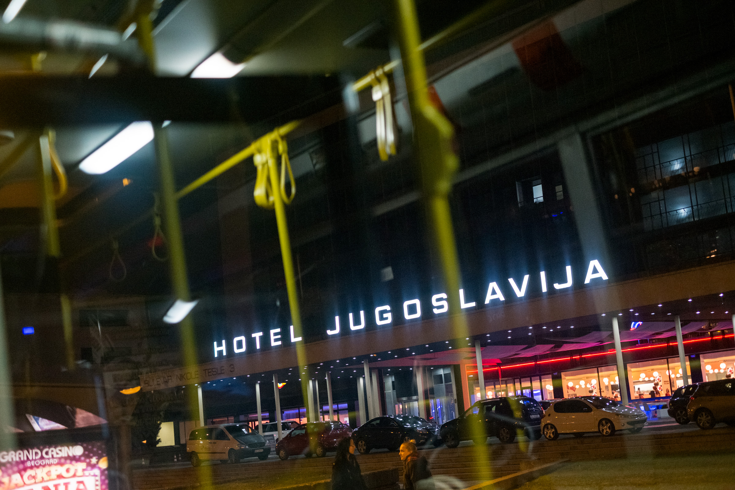 1543311584083-20141101-060