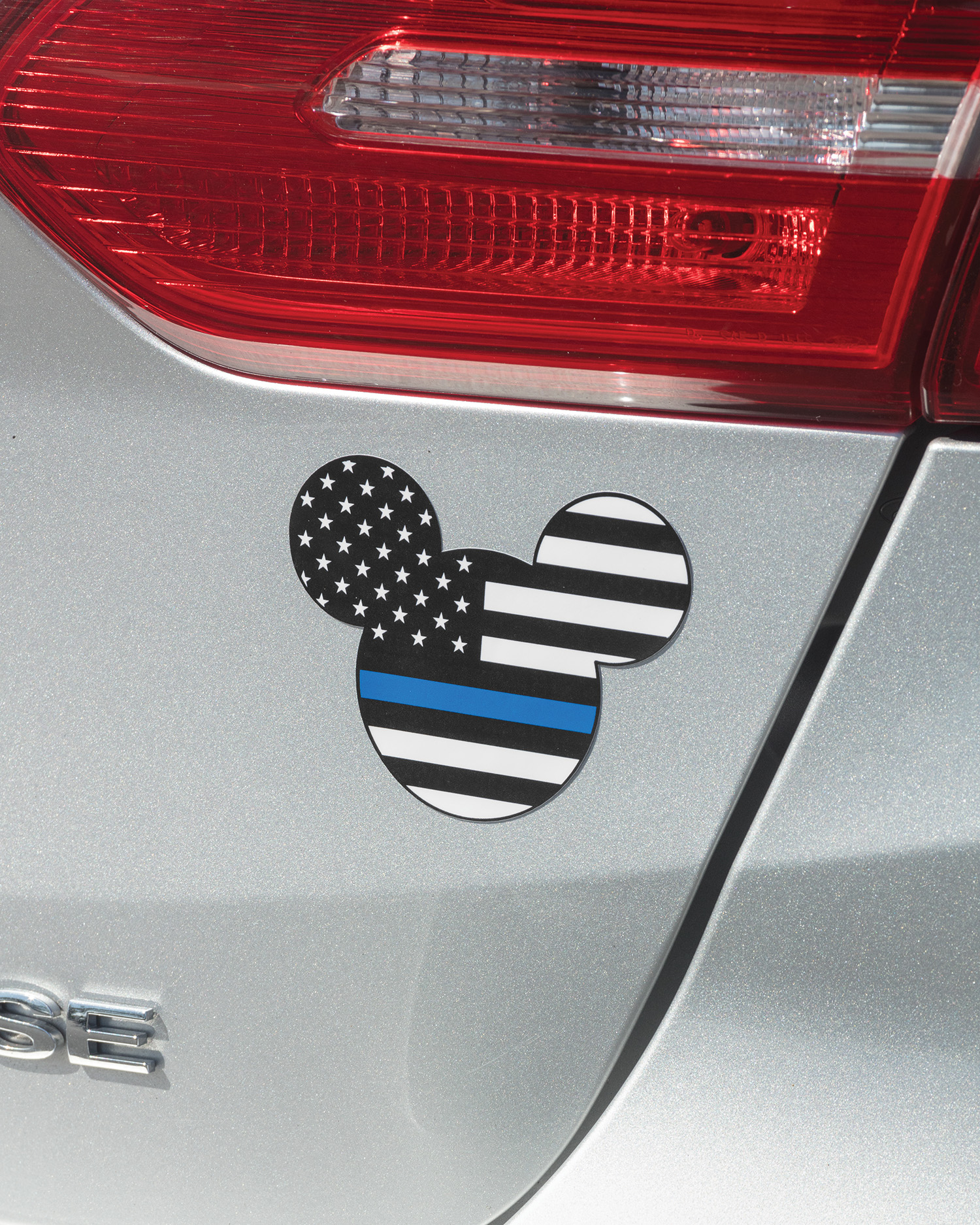 1543077822919-CM_DIS_final_22_300