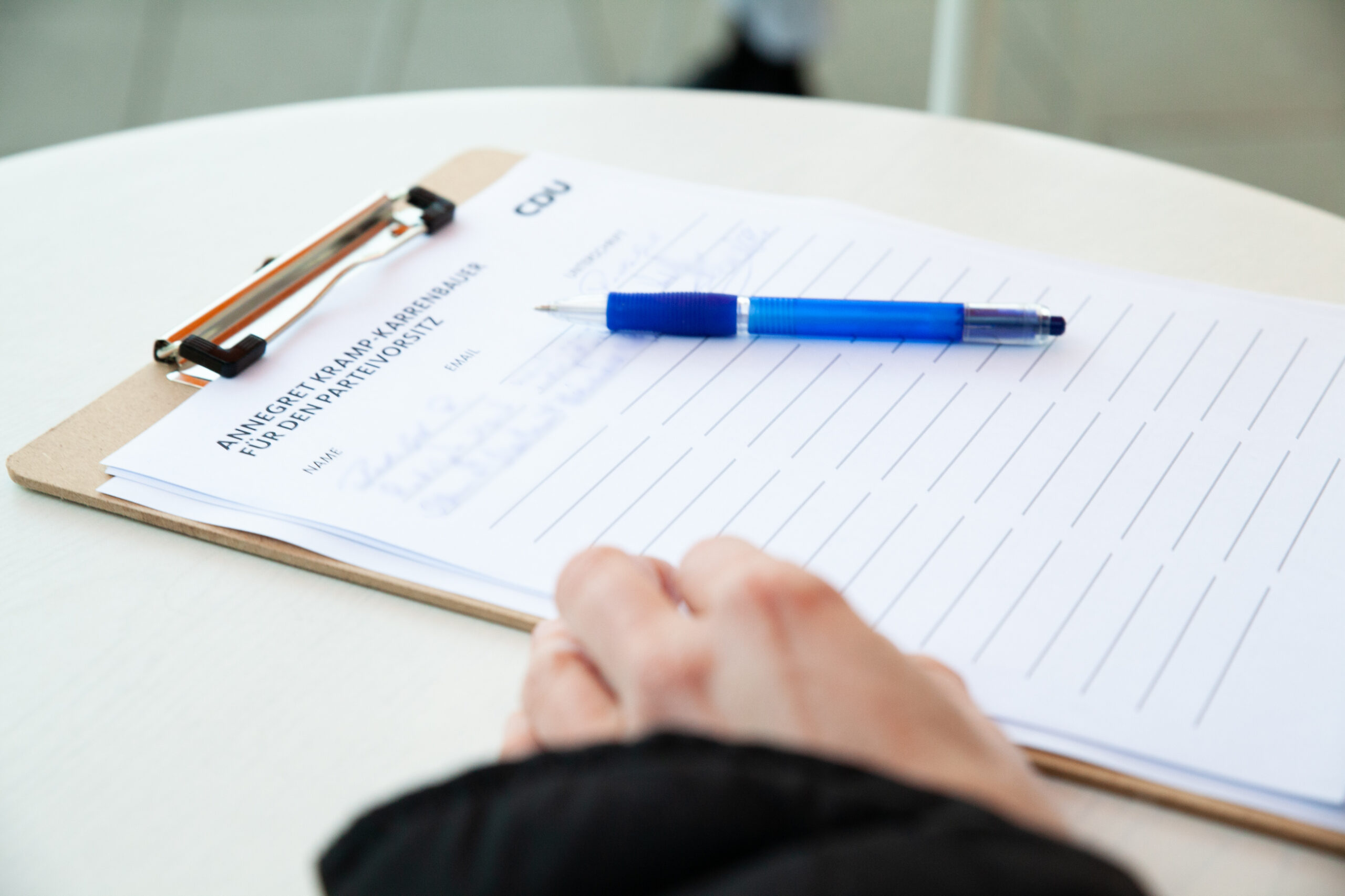 Nahaufnahme des Klemmbretts mit unserer Liste