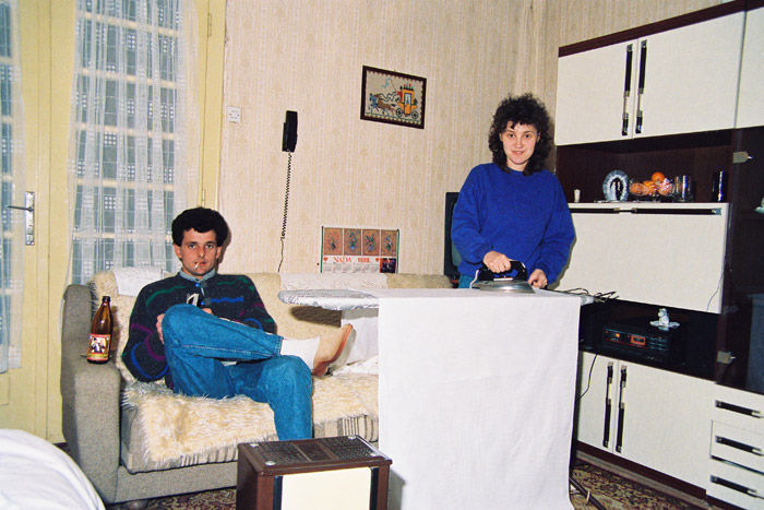 1544173856035-F1020017w