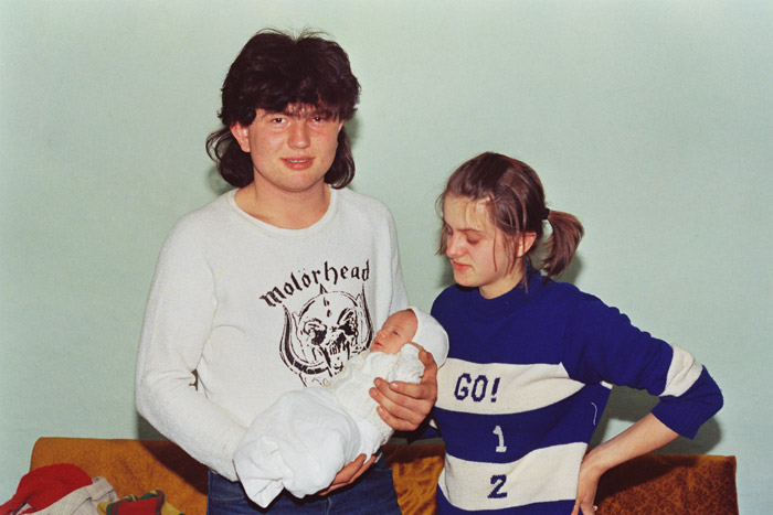 1544176040870-F1210009w