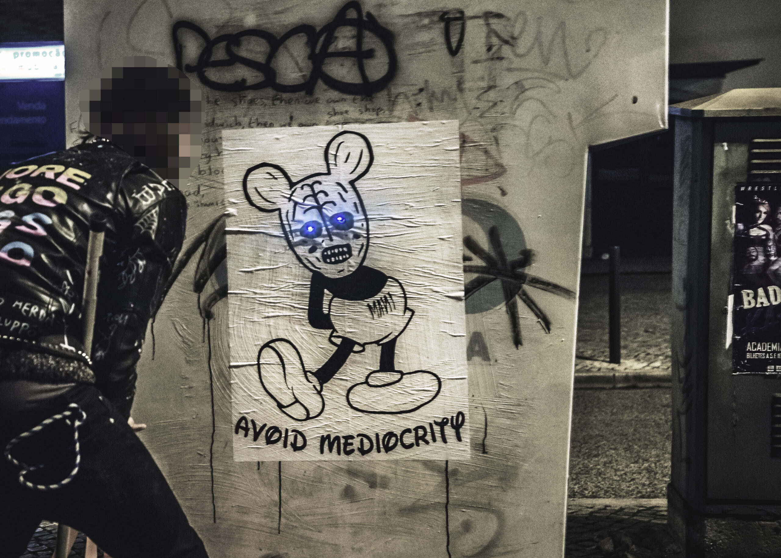 1544436152193-Fiumani_SRico046-led-streetart