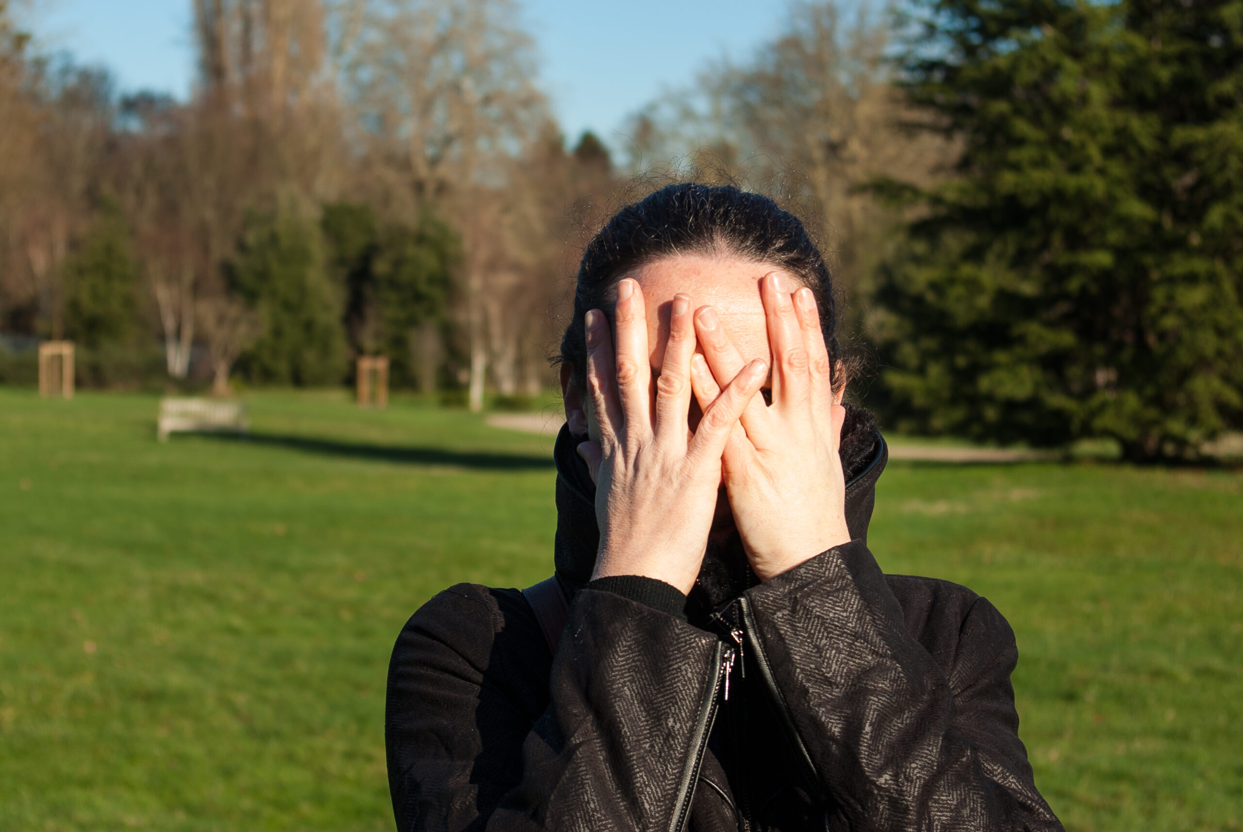 1544788351275-Serie-2-Carine