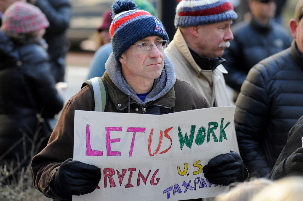 How Banks and Lenders Are Helping Workers Affected by the Government Shutdown