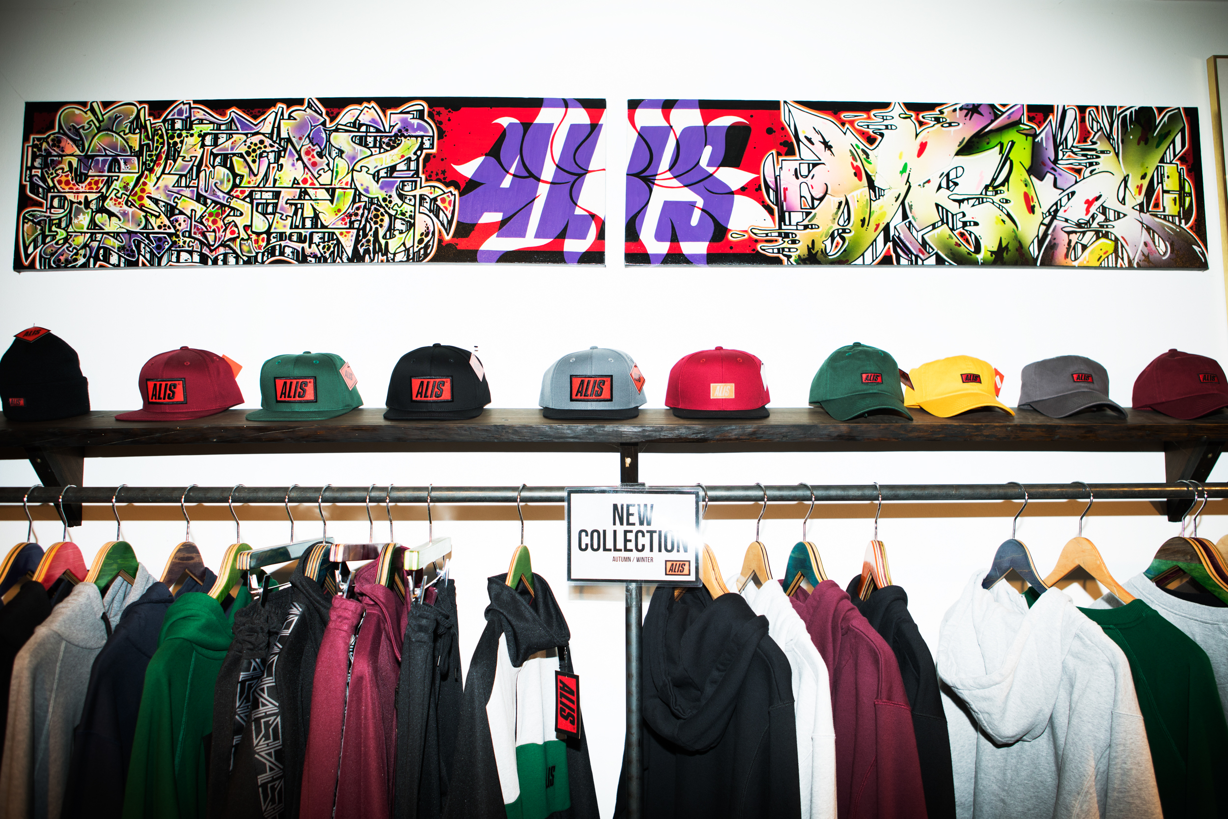 ALIS-tøj i butikken på Christiania